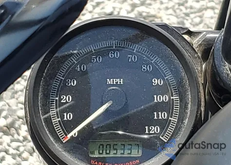 2013 Harley-Davidson Xl883 Iron 883 z USA, uszkodzony, nr VIN 1HD4LE237DC403313